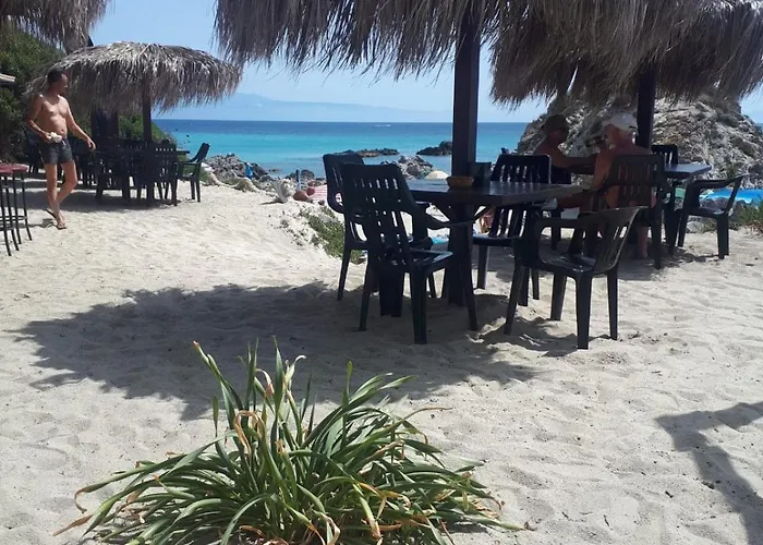 A Turri Rooms And Restaurant